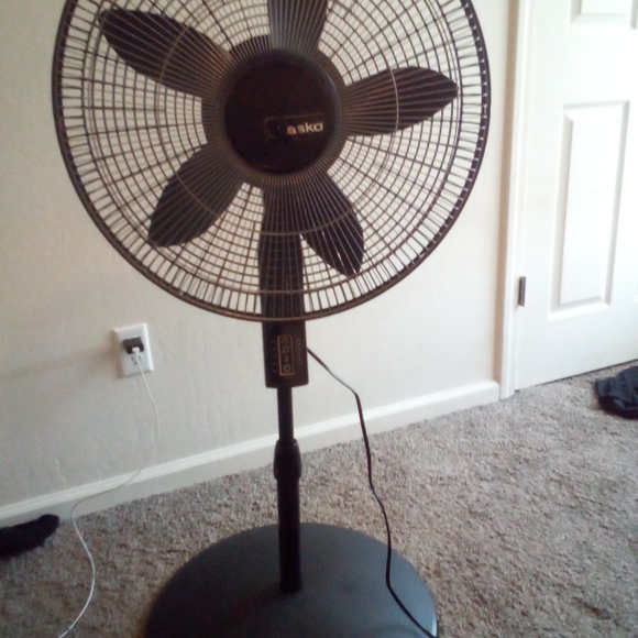 Lasko cyclone fan - Picture 2 of 2